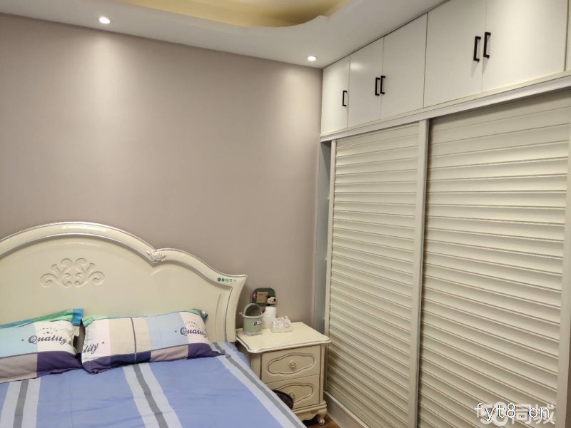 诚心出售,家电家具全送,看房方便